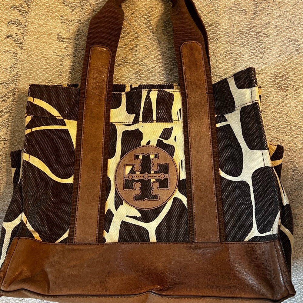 Giraffe print Tory Burch tote/beach bag/diaper bag